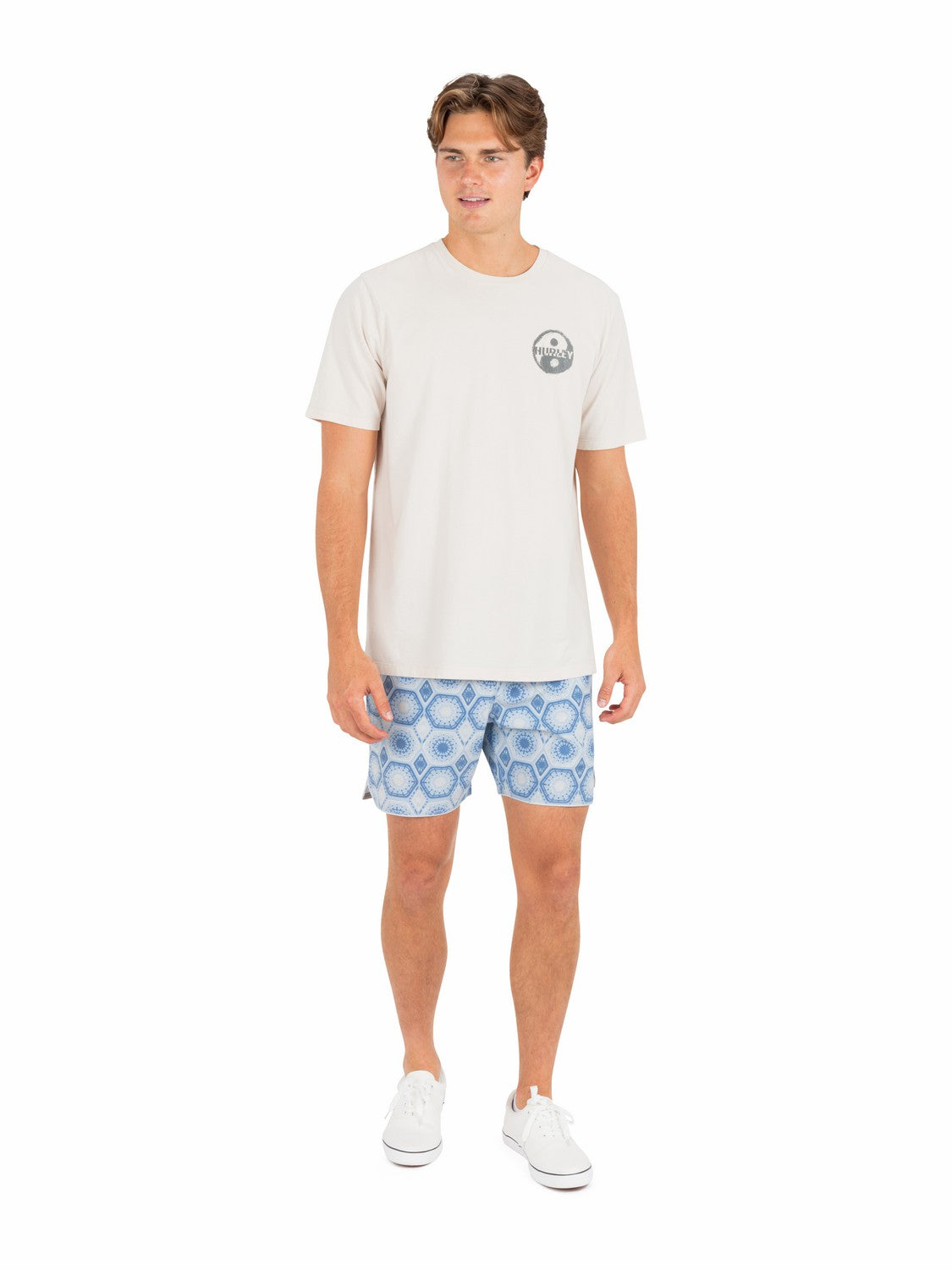 Hurley Phantom Naturals Scallop Volley 17"