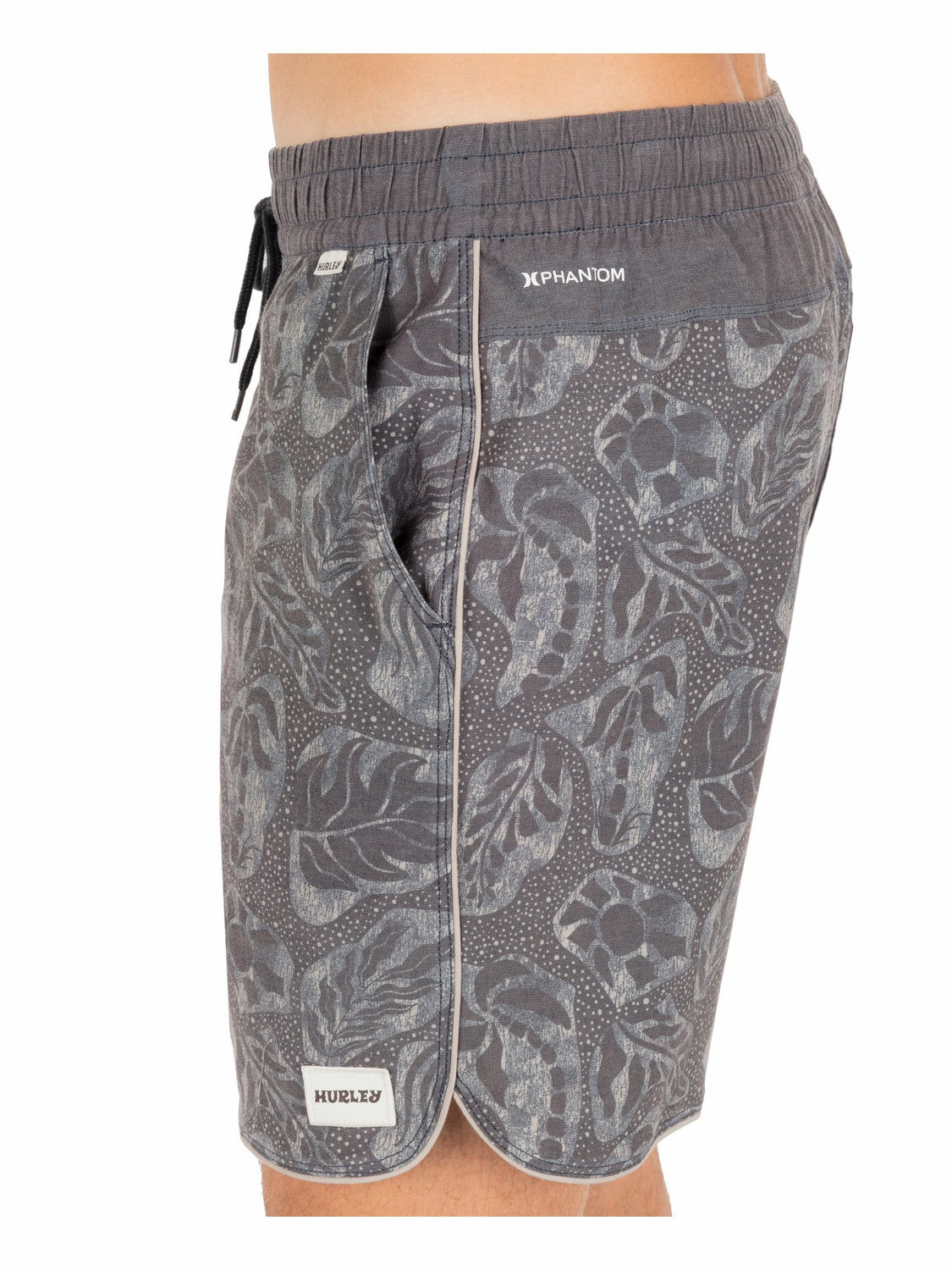 Hurley Phantom Naturals Scallop Volley 17"
